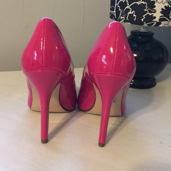 D’S LIPSTICK PINK PATENT HEELS - Picture 3 of 4